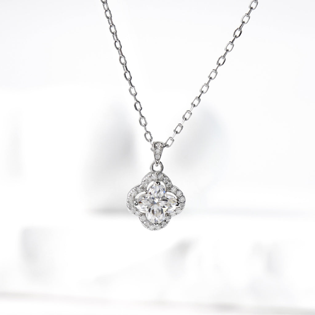[MN0006] Micro-embellished four-leaf clover necklace