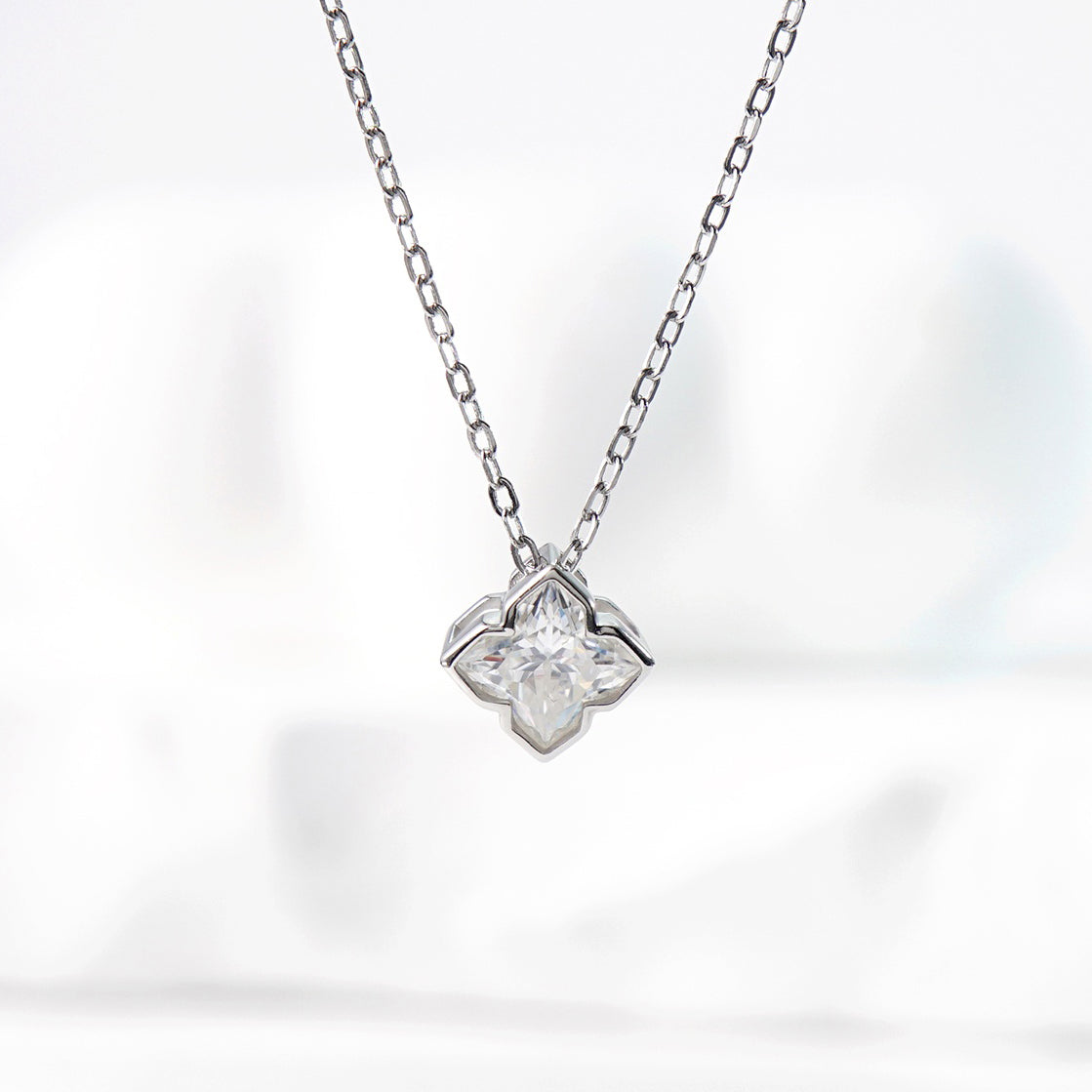 [MN0003] Lily necklace