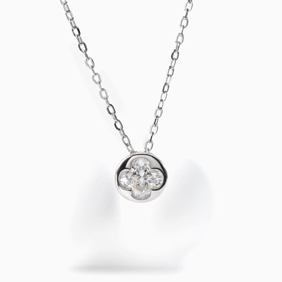 [MN0004] Round Four leaf clover necklace