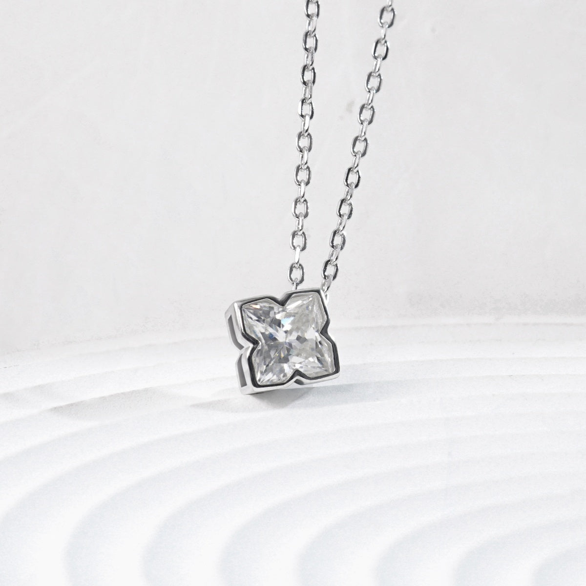 [MN0003] Lily necklace