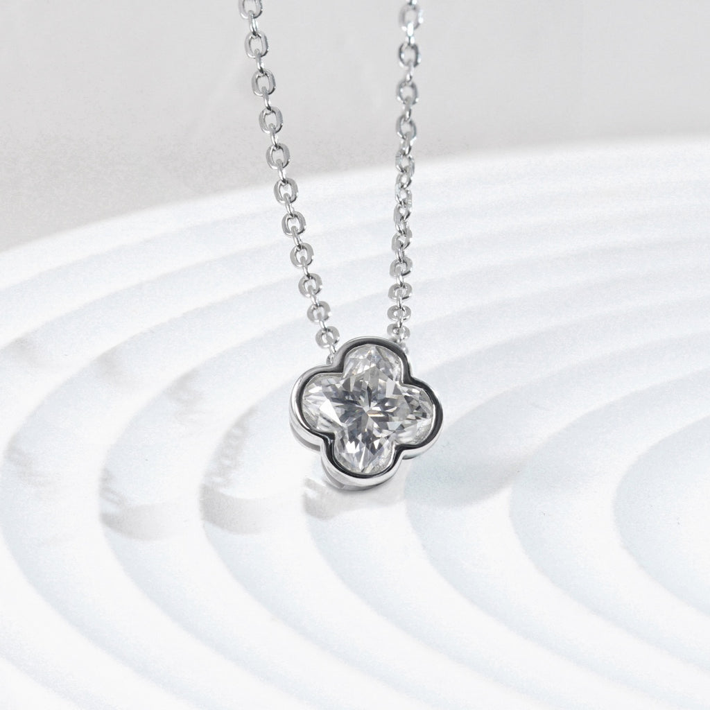 [MN0005] Round Four leaf clover necklace