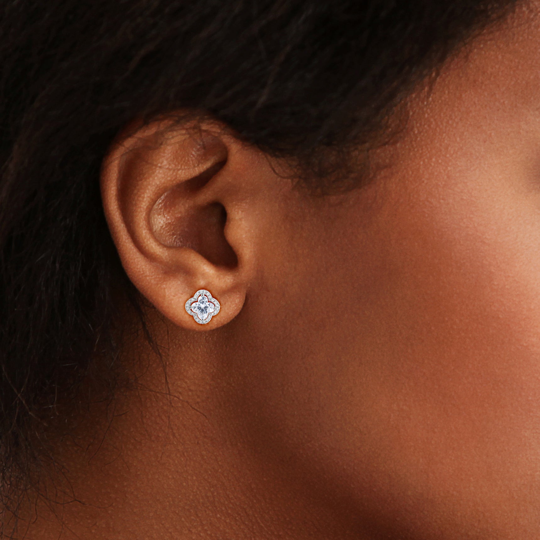 [ME0007] Micro-embellished four-leaf clover earrings