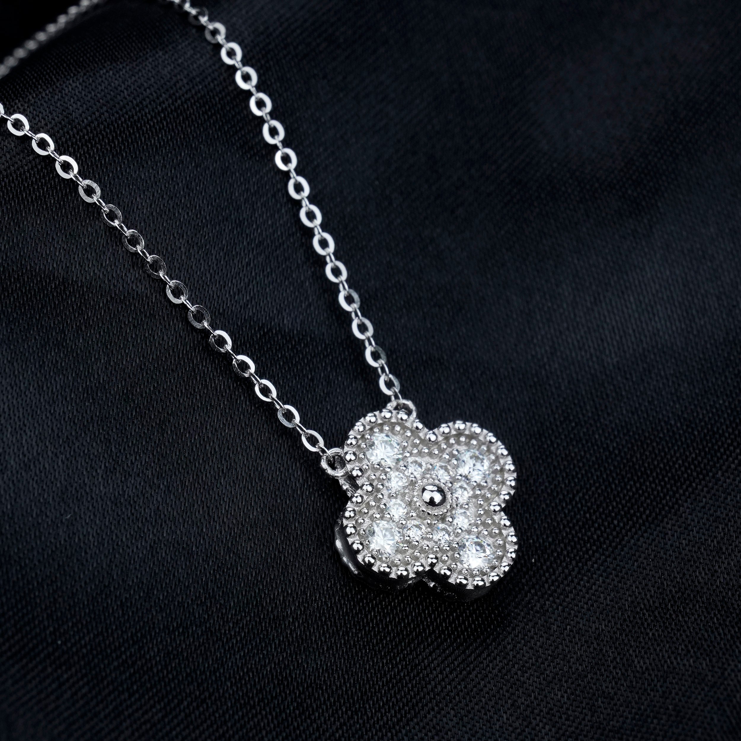 Shiny Four-Leaf Clover Pendant [MSD.307]